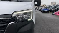 Renault Master F3500 L1H2 2.3 Blue dCi 135ch Confort Euro6 — photo 17