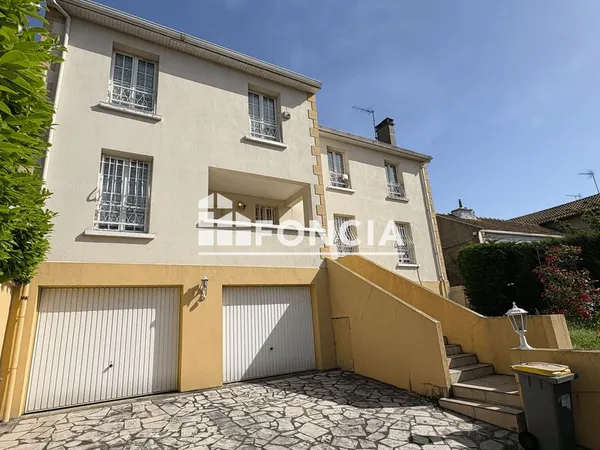 Exclusivité Foncia - Maison 5 chambres, jardin & double parking, Fontenay-sous-Bois (RER E et A )