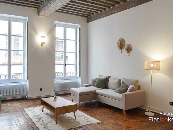 Loue T5 meublé au 18 Rue des Capucins, 69001, Lyon - 118m²