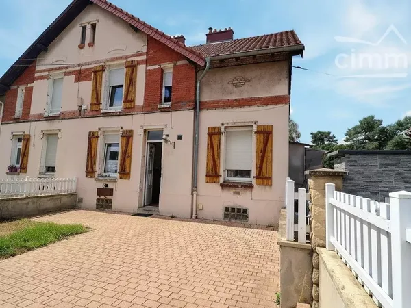 Maison mitoyenne de 75 m² - 3 chambres à STIRING WENDEL