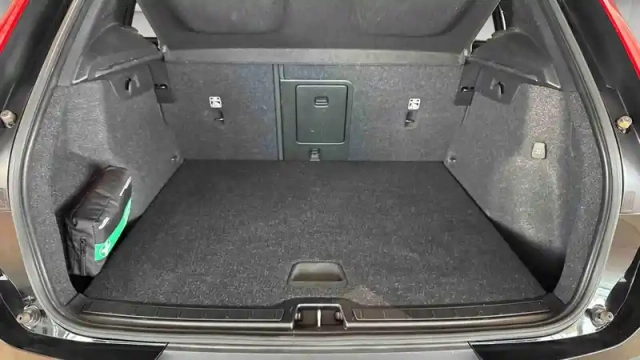 Volvo Xc40 t4 recharge 129+82 ch dct7 — photo 9