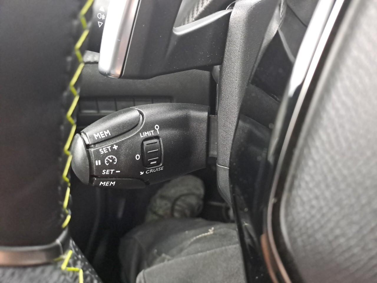 Peugeot 2008 puretech 130 s&s eat8 gt — photo 30