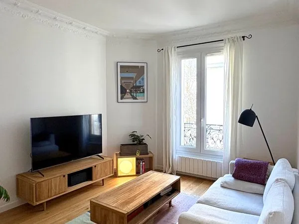 Appartement - 2 pièces - 32m² - Etage 4/6 - Paris 15 Saint-Lambert