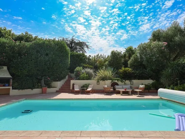 Villa 4 pièces 146 m²