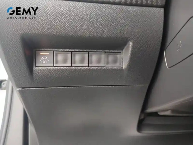 Peugeot 2008 puretech 130 s&amp;s eat8 — photo 47