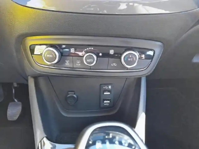 Opel Crossland 1.5 d 110 ch bvm6 elegance business — photo 13
