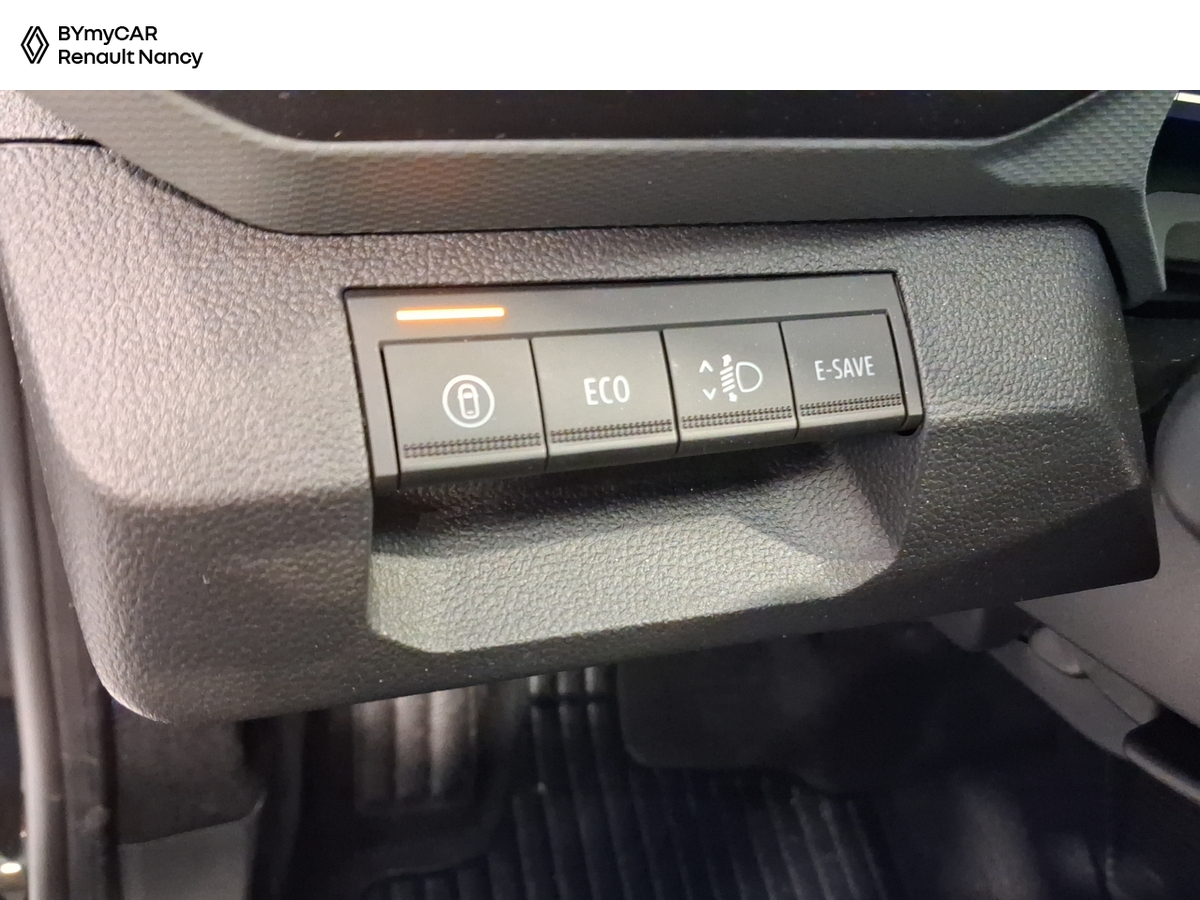 Dacia Bigster Hybrid 155 — photo 18