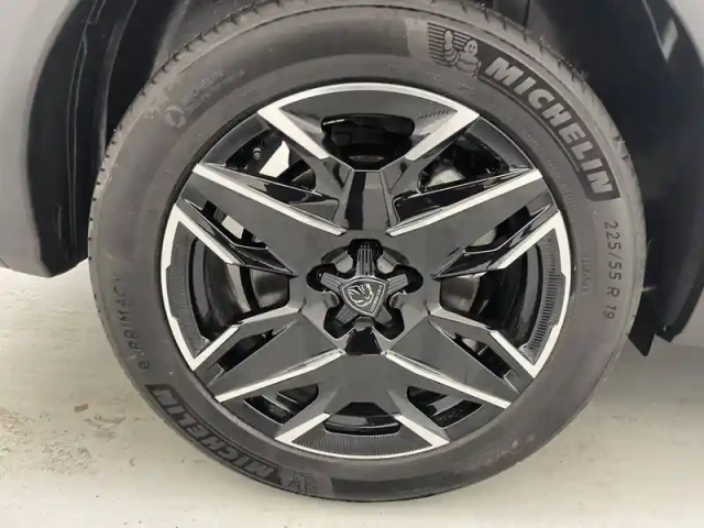 Peugeot 5008 hybrid 145 e-dcs6 — photo 51