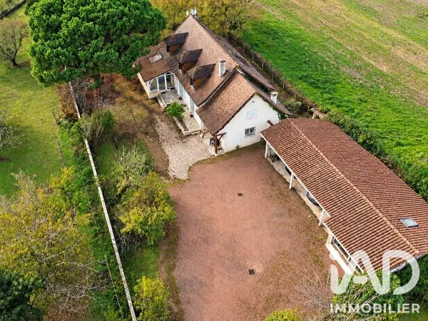 Vente Maison traditionnelle 8 pièces