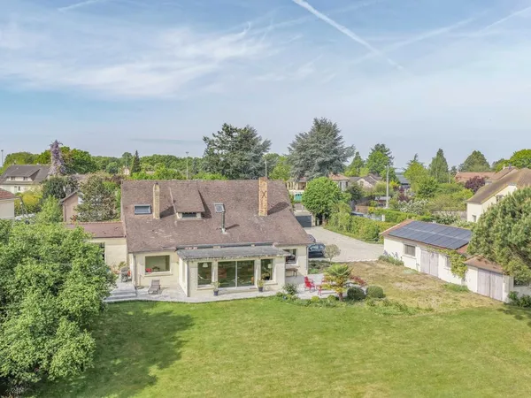 Maison de luxe 10 pièces 305 m²