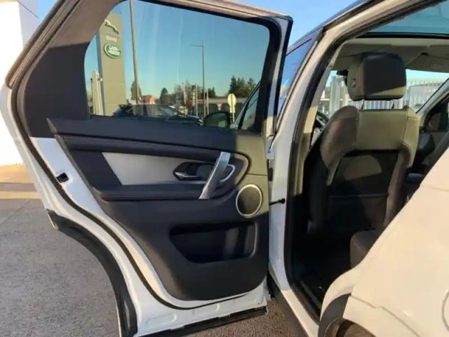 Land Rover Discovery Sport p300e r-dynamic s awd bva — photo 9
