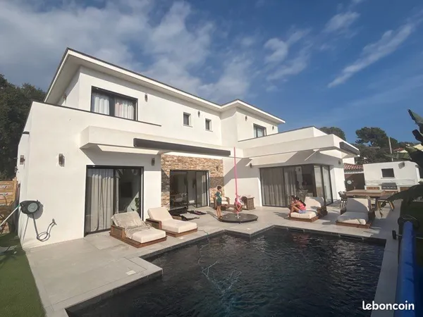 Villa contemporaine prête à habiter