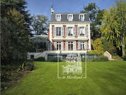 Maison 11 pièces 499 m²