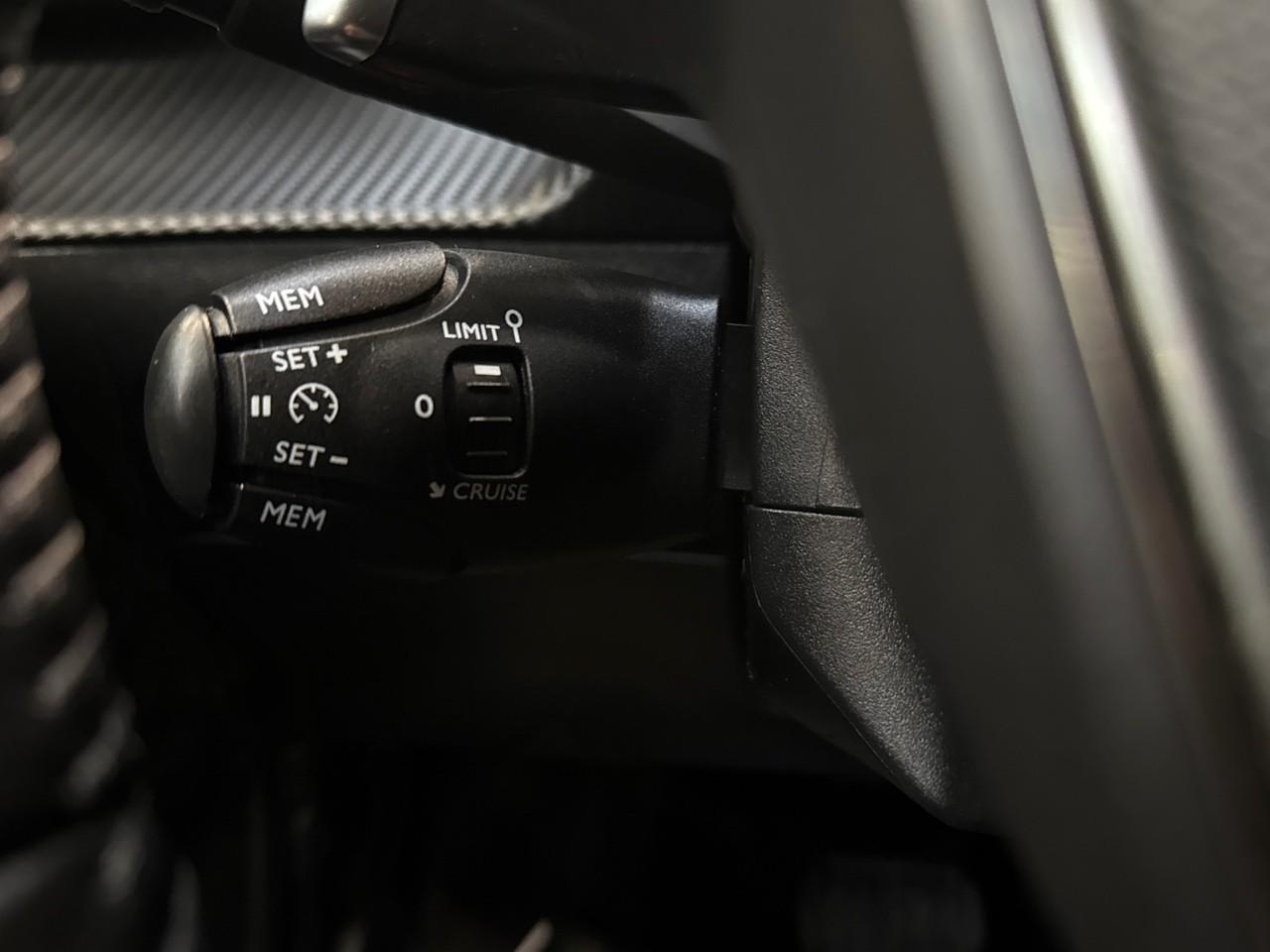 Peugeot 2008 1.2 puretech 130ch s&s allure eat8 7cv — photo 20