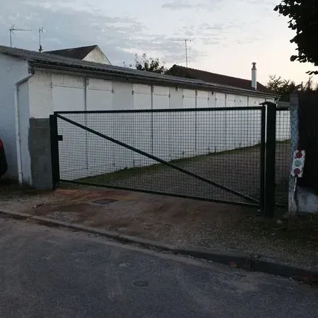 Garage Box Sécurisé 13m2