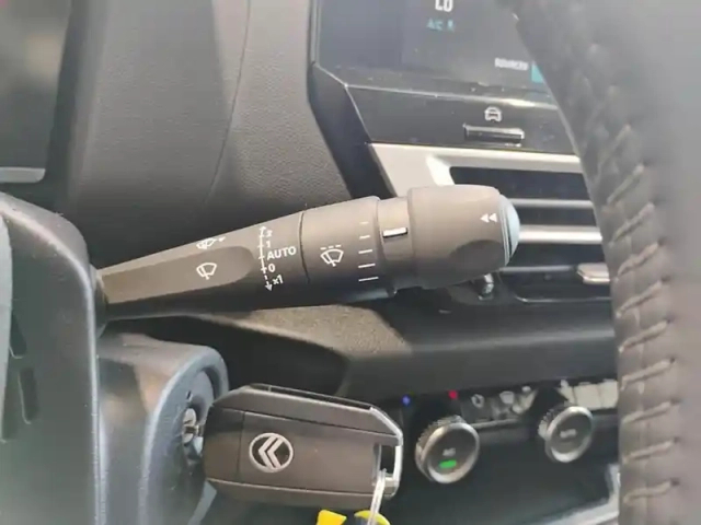 Citroën C4 x hybride 136 ch e-dcs6 plus — photo 18