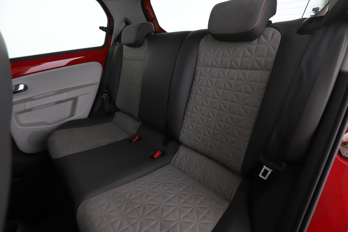 Volkswagen up! 1.0 Up! Beats Audio — photo 13