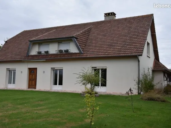 Maison familiale Manéglise. Très gros potentiel