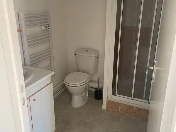 Appartement Location Conches-en-Ouche 1p 17m² 350€