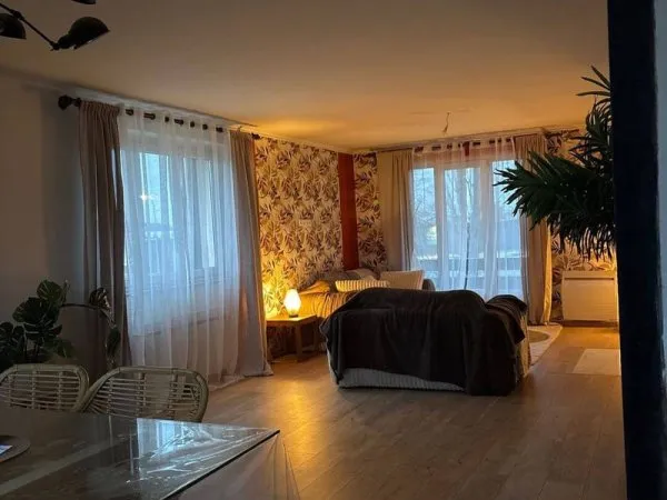 Maison 1 pièce 147 m²