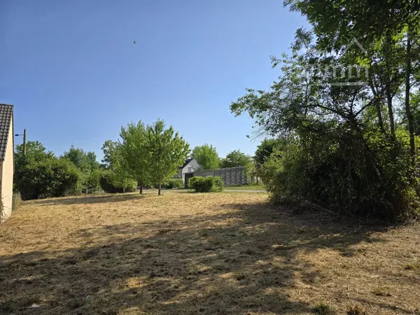 Terrain constructible de 759m²