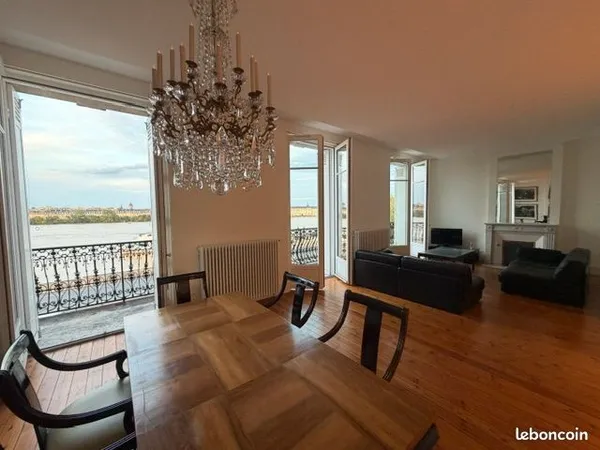 Bdx Bastide Superbe duplex T4 Vue Garonne Balcon Pkg