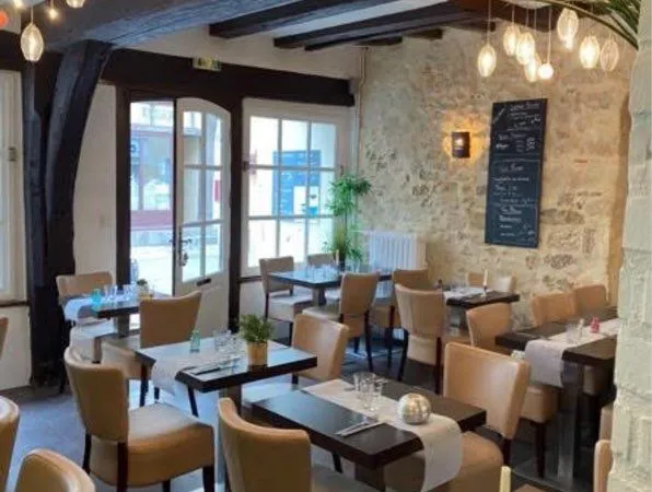 Crêperie Licence IV + appartement 100 m² - Centre La Ferté-Bernard