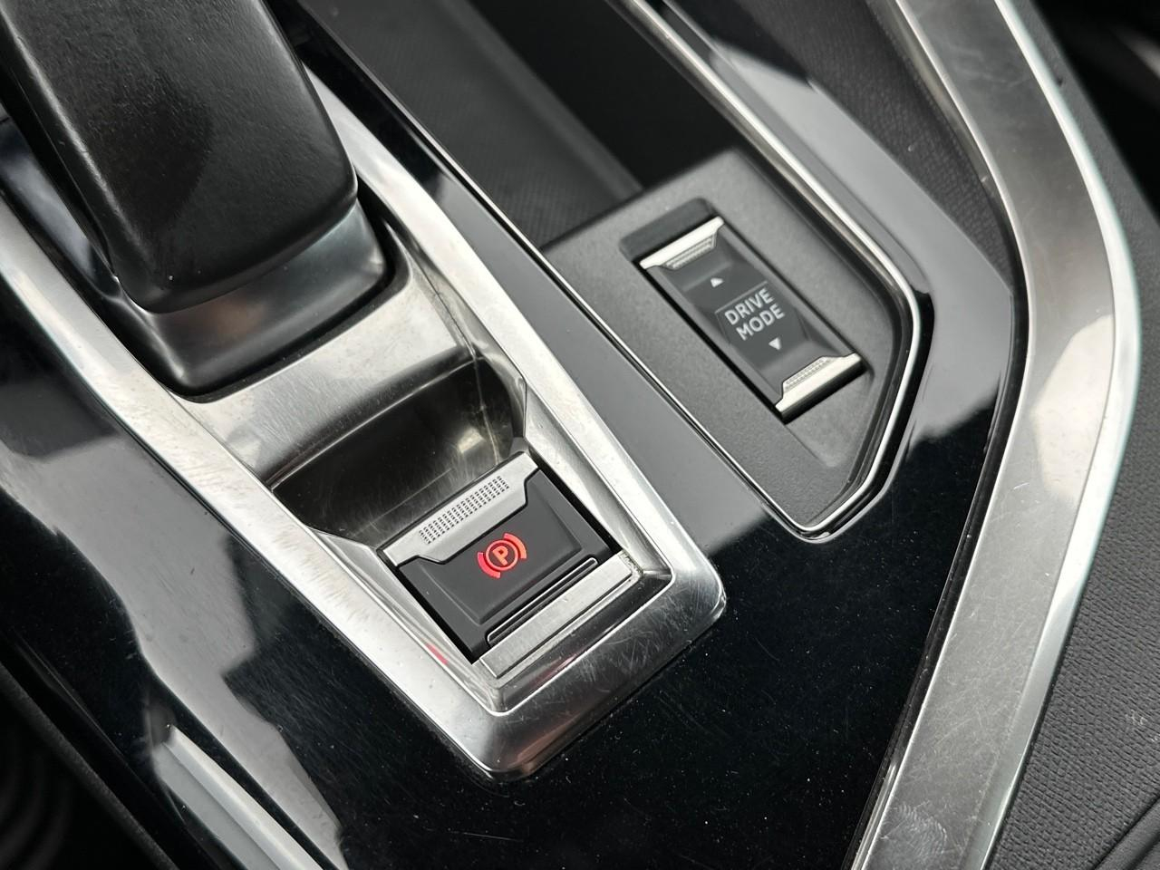 Peugeot 3008 hybrid 225 e-eat8 gt — photo 30