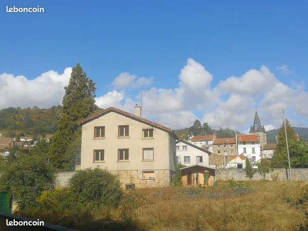Parc du Pilat -Centre-ville Bourg-Argental 42220 - Maison propriété de famille de 1960 Toiture saine