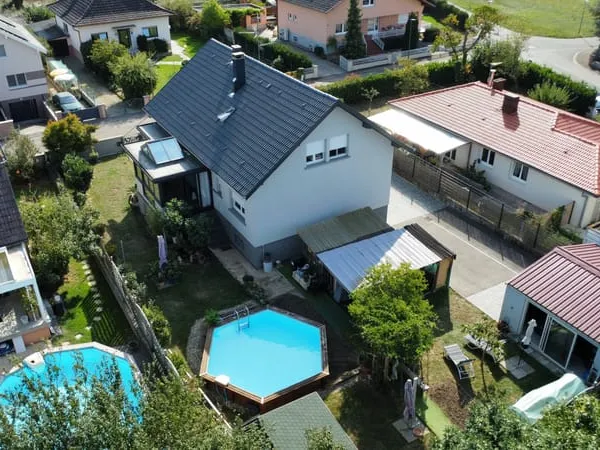 MAISON FAMILIALE - BI-FAMILLE de 160 m2