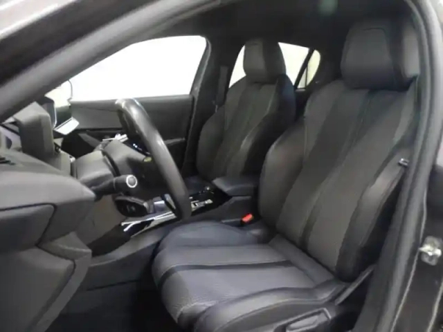 Peugeot 208 1.2 puretech 100ch s&amp;s gt 118g — photo 12