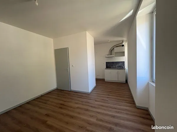 À louer, Montmorillon, Appartement de type II