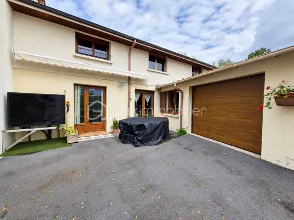 Maison 13 pièces 217 m²