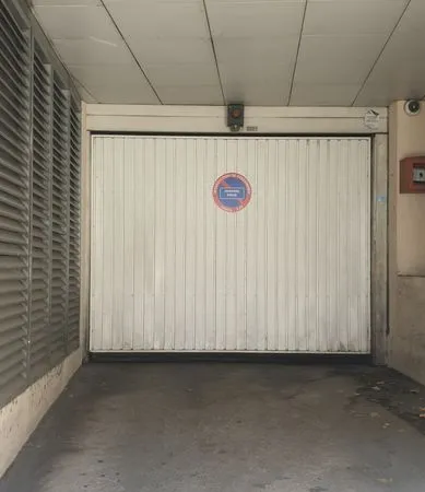 Location paking Marseille 8éme Prado St Giniez