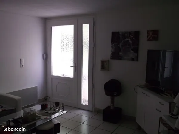 Particulier loue appartement F2 de 54 m2