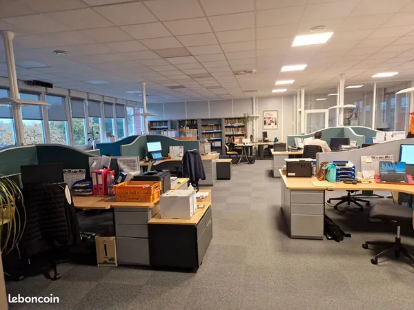 Bureaux 486 m² LIMOGES