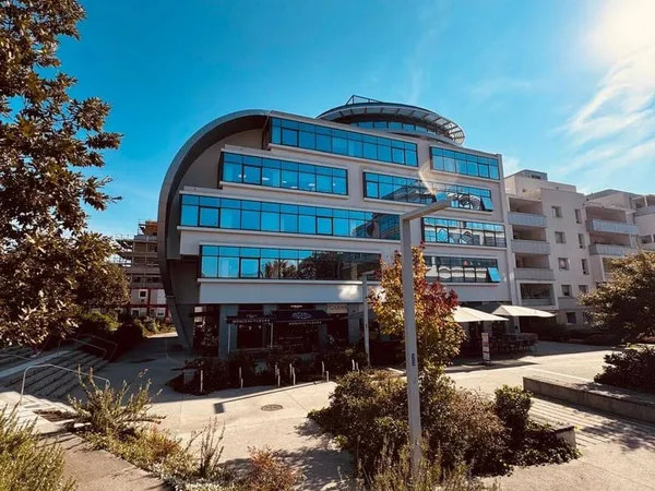 Bureau 415 m²