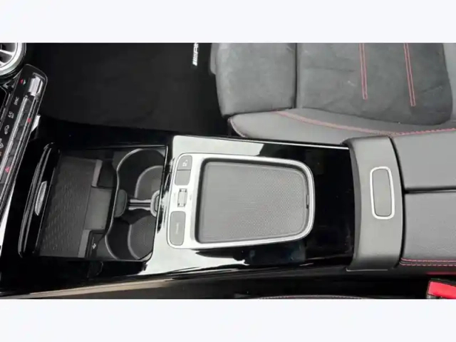 Mercedes Cla 200 d shooting brake amg l — photo 17