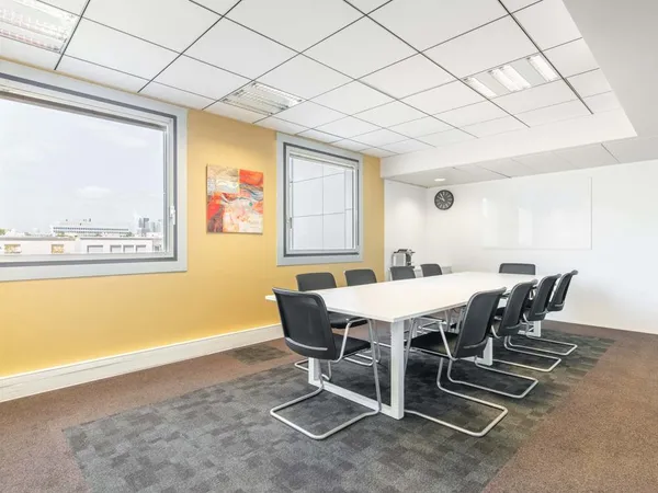 Accès tout inclus à des espaces de bureau professionnels pour 10 personnes à Levallois-Perret Anatol