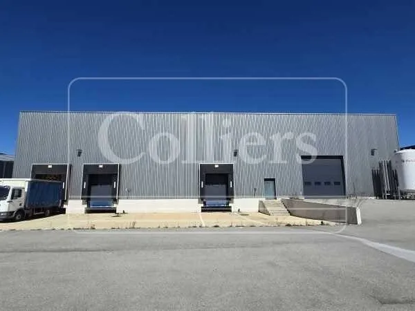 Local d'activité 2560 m²