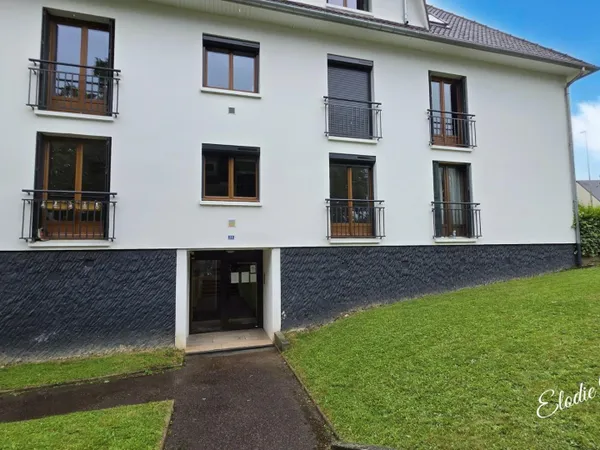 Appartement F1 25m2 avec cave et place de parking