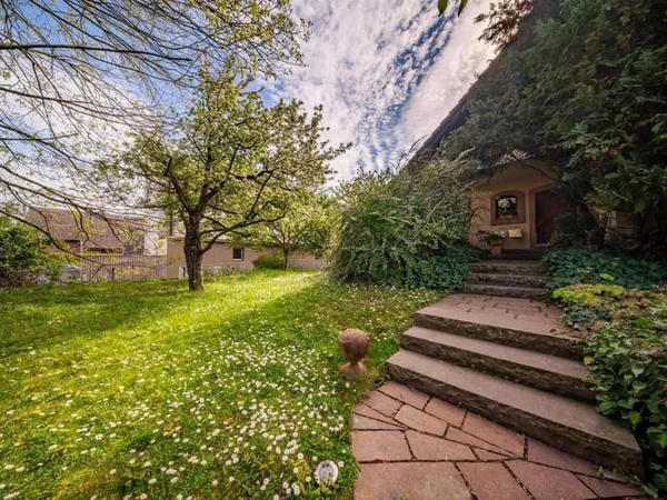 Maison 6 pièces 218 m²