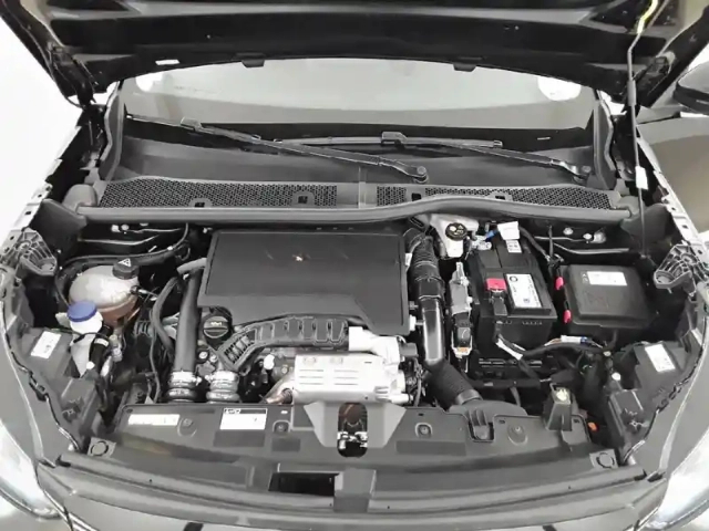 Peugeot 2008 puretech 130 s&amp;s eat8 — photo 24