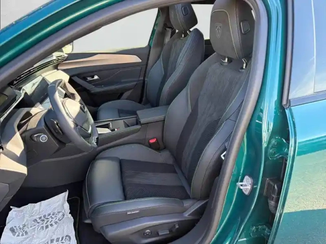 Peugeot 308 electrique 55 kwh 156ch — photo 11