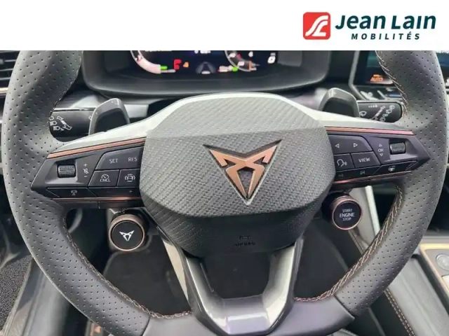 Cupra Leon 1.5 etsi hybrid 150 ch dsg7 — photo 12