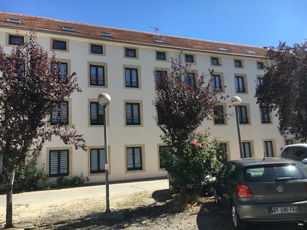 Loue chambre meublée 15m² avec salle d'eau privée Nancy centre