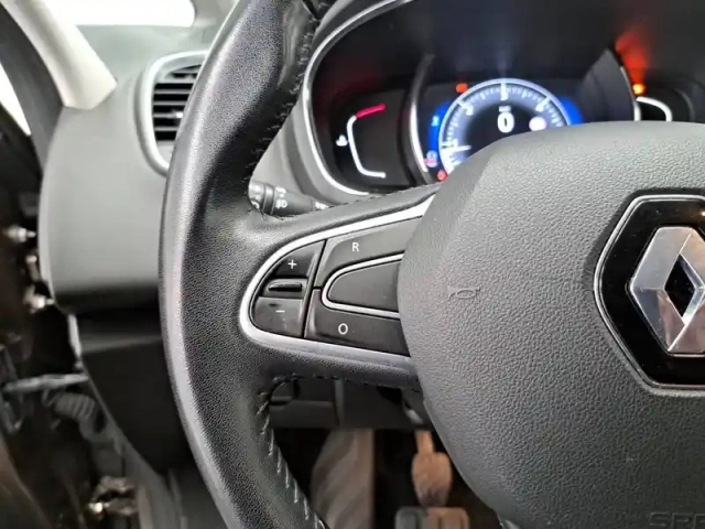 Renault Scenic grand  dci 110 energy — photo 33