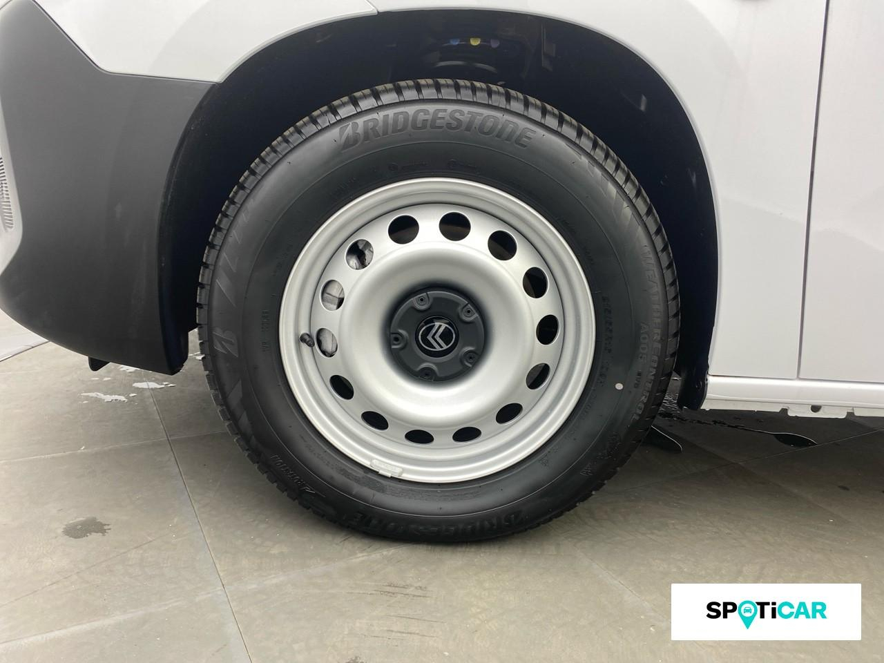Citroën Berlingo xl diesel 100ch cabine approfondie repliable — photo 11