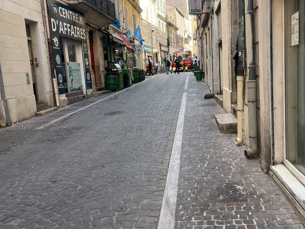 À LOUER - LOCAL COMMERCIAL DE 32 m² - MARSEILLE 13001