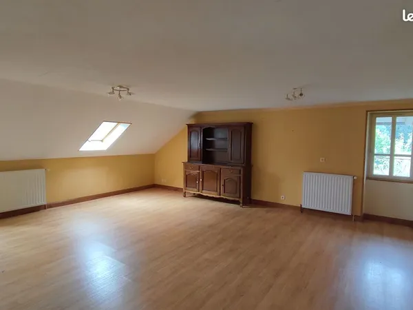 Appartement T3 - VIC SUR CERE